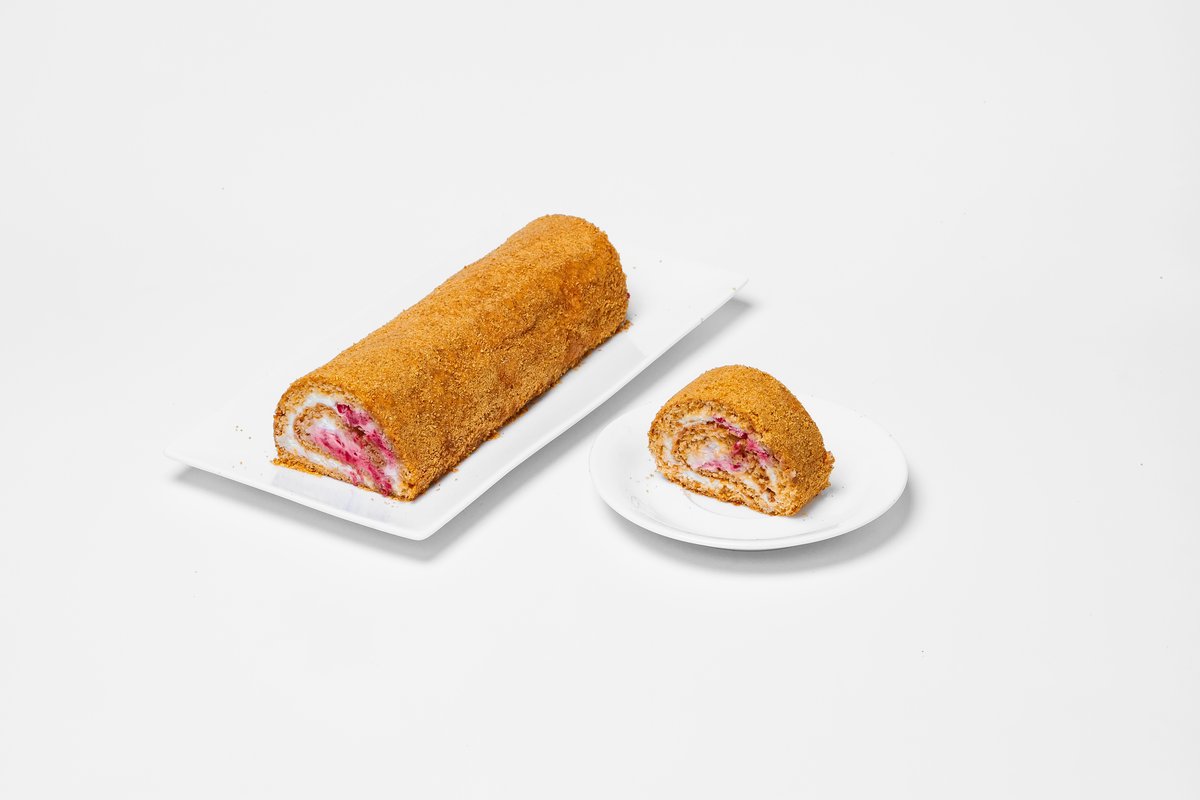 Cake "Strawberry Roll"